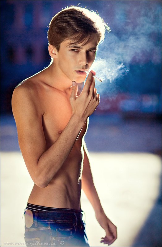 портрет, мужчина, курить, дым, Петрова Мария