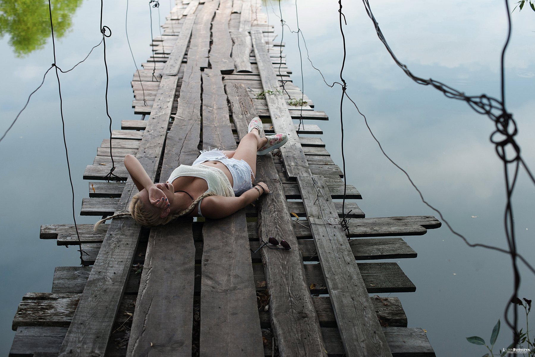 Девушка, мост, озеро, портрет., Будаева Лилия
