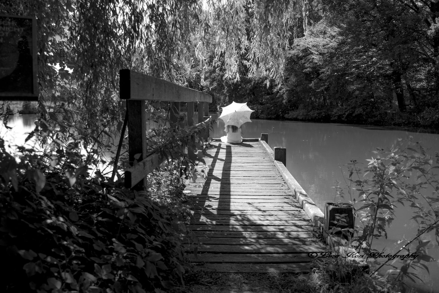 #bridge #summer #girl #umbrela #white #water, Lina Kozi