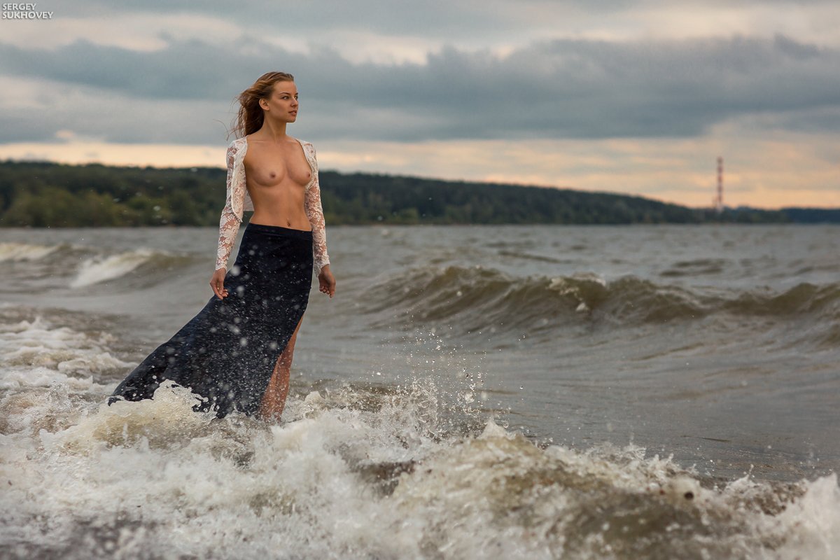 море, вода, обнаженная в воде, девушка в воде, обнаженная девушка в воде, пена морская, рождение венеры, Сергей Суховей