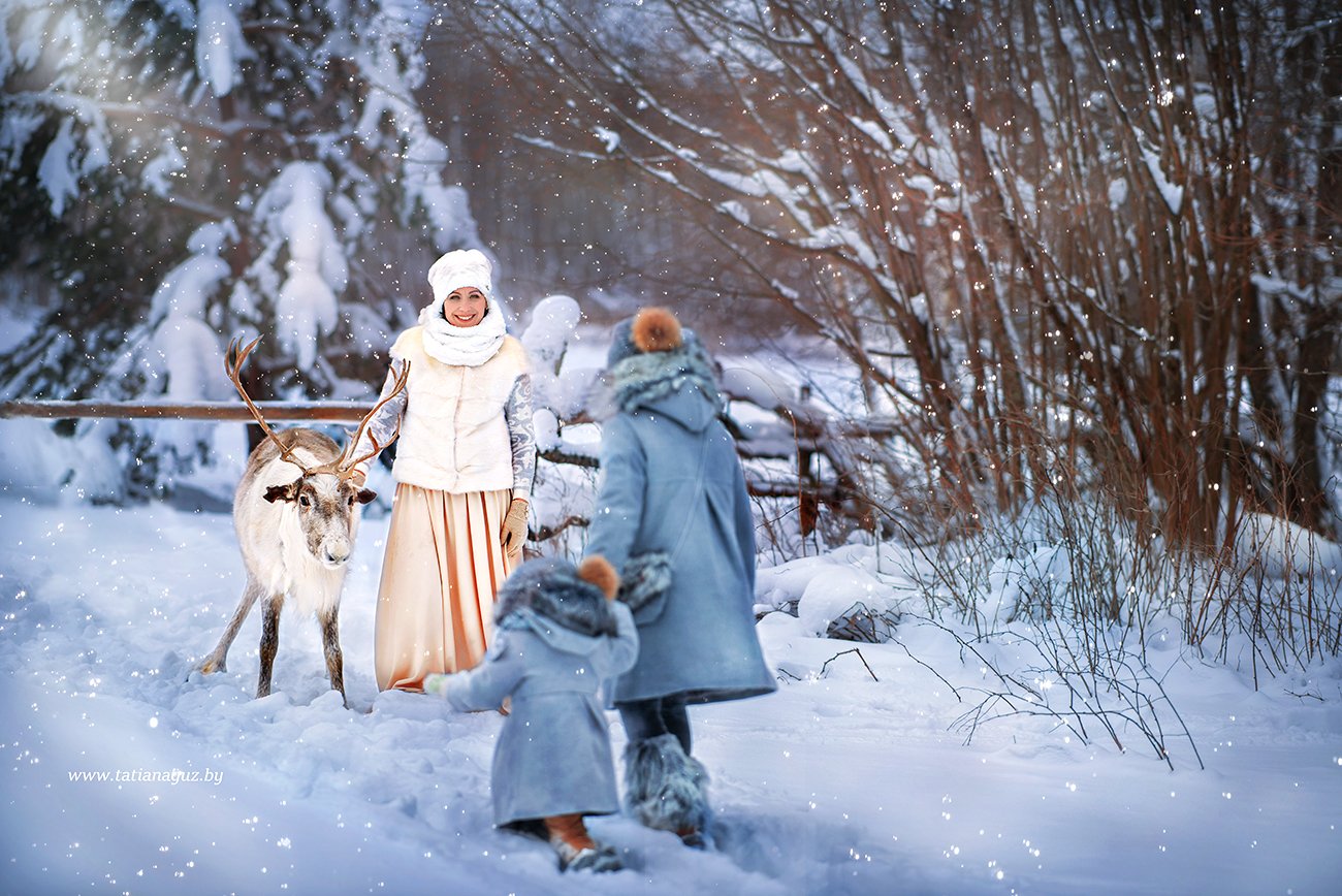 северный олень, две сестры, мама с доченьками, сестрнки, зимняя сказка, в зимнем лесу, зимний лес, Татьяна