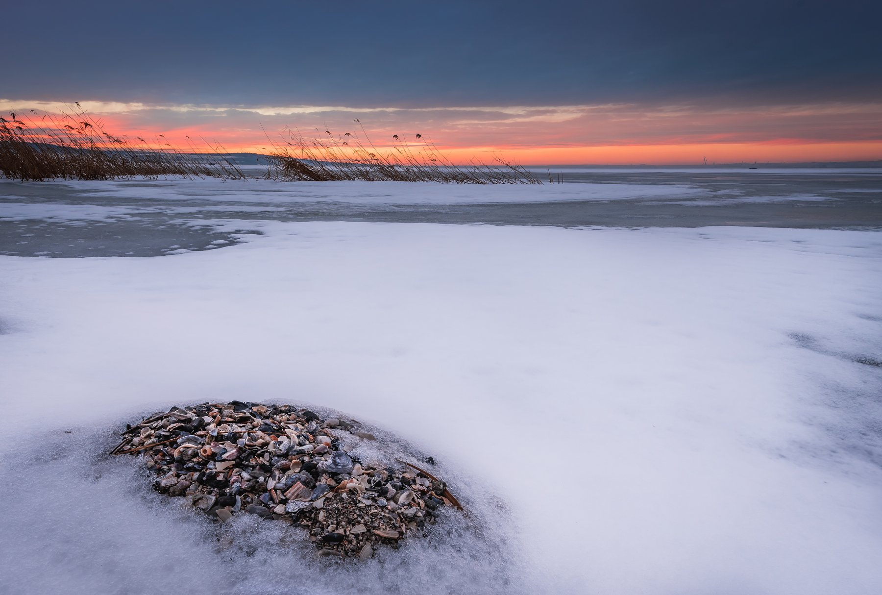 sunset, lake, shell, snow, winter, landscape, nature, Jeni Madjarova