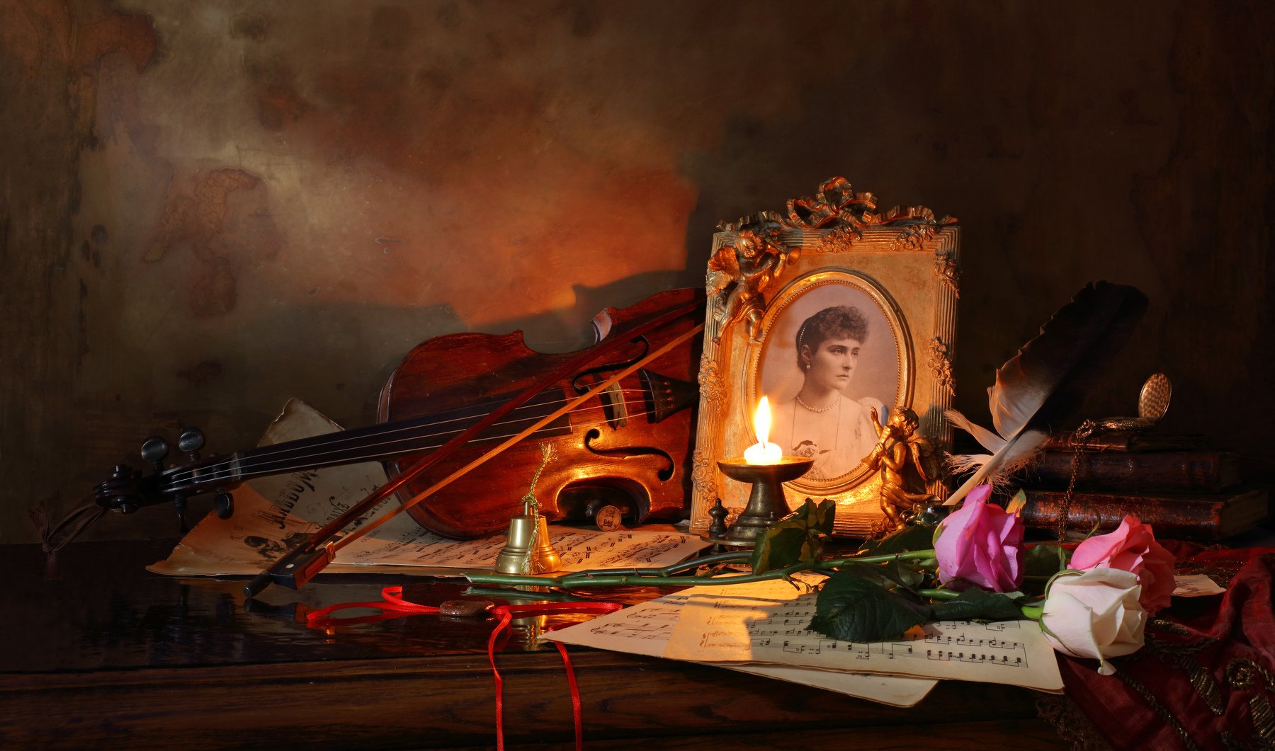 скрипка, музыка, портрет, свеча, розы, книги, Андрей Морозов