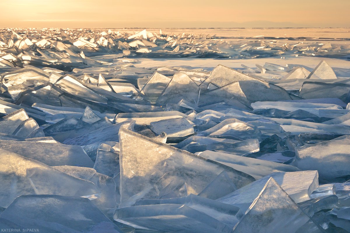 Сломанный лед. Ломать лед. Ломаный лёд. Треснувший лед.