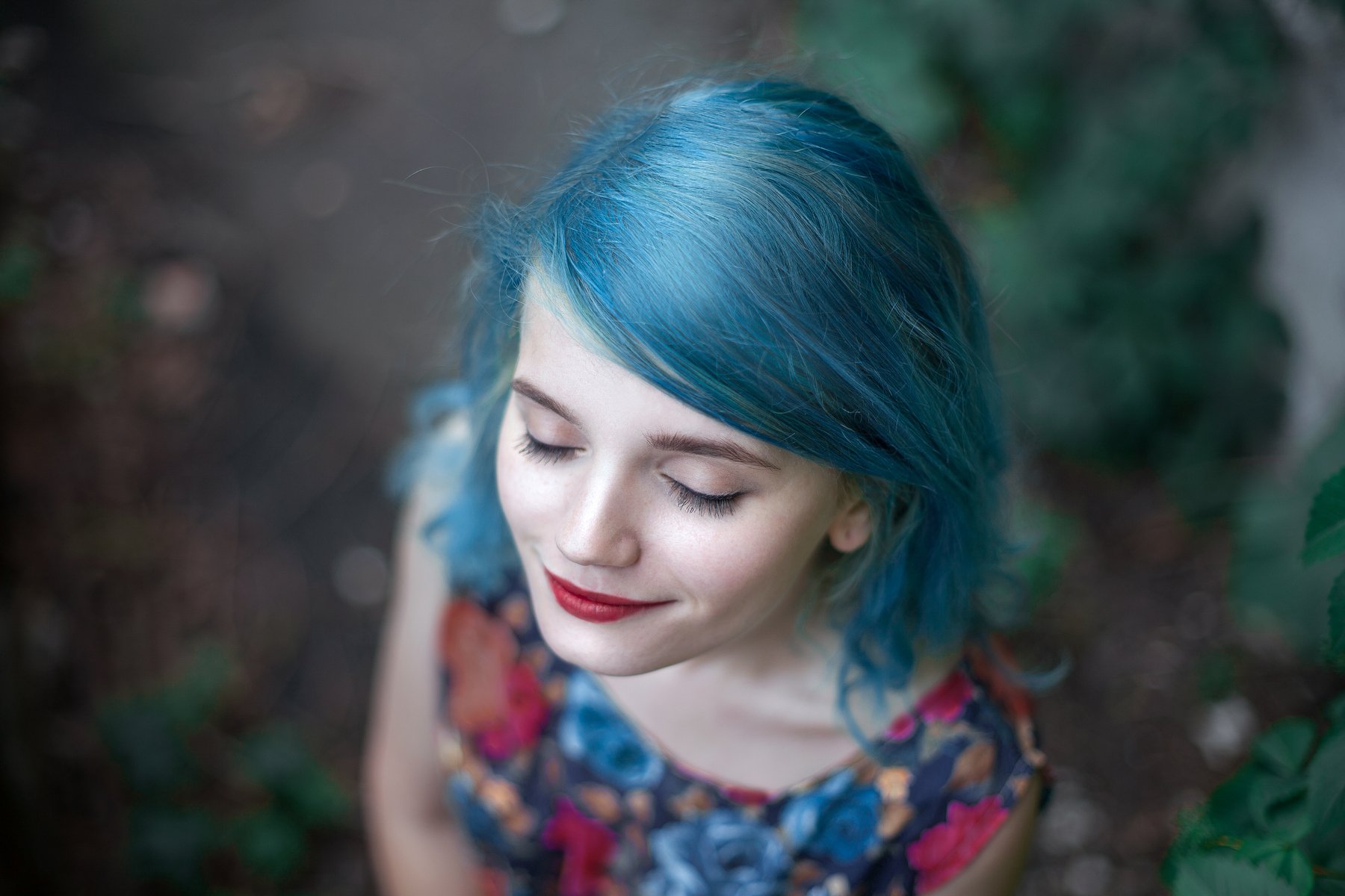 blue, dreamer, smile, hipster, girl, woman, portrait, red lips, eyes closed, Наташа Янкелевич