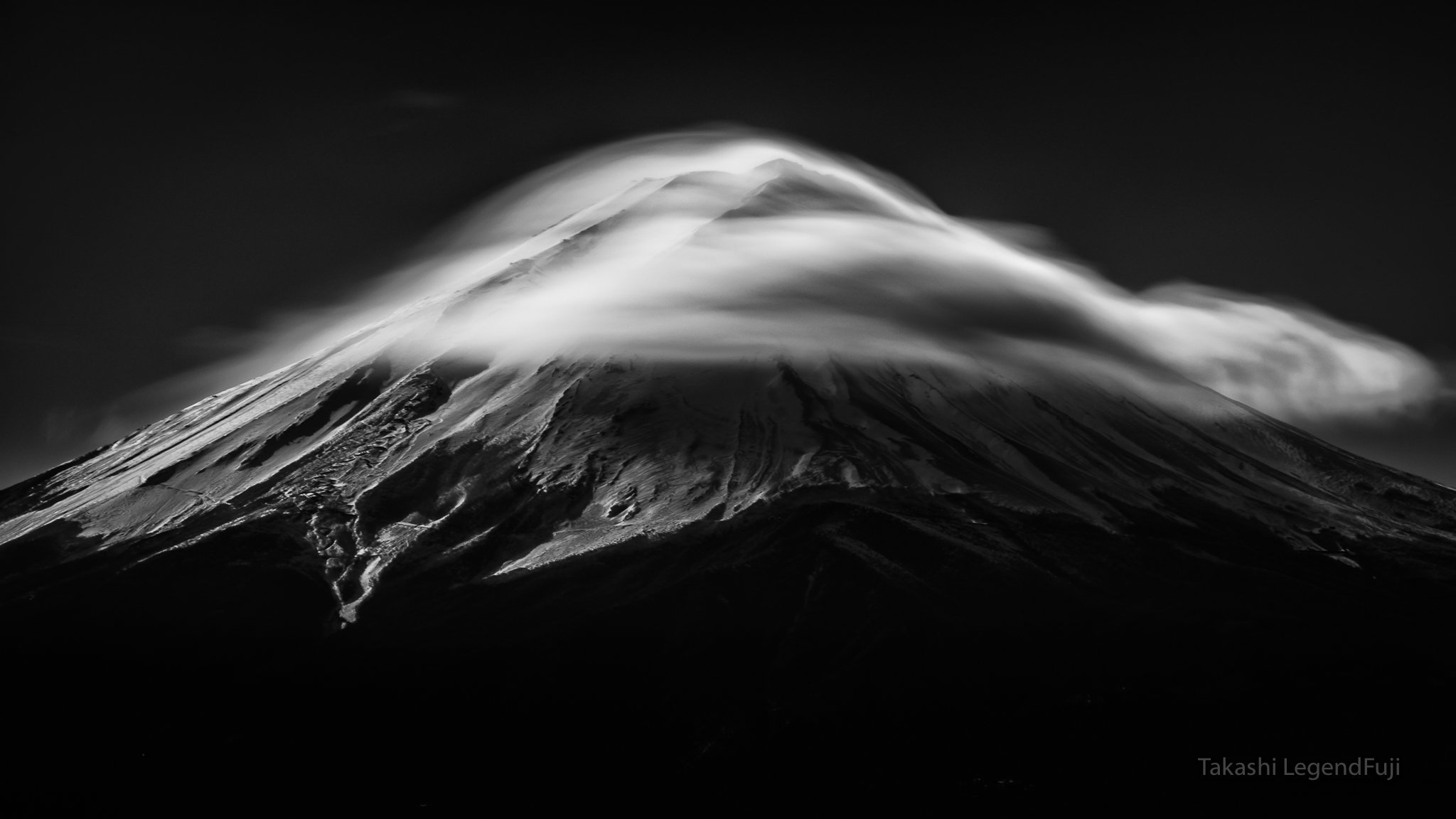 fuji,mountain,japan,cloud,lenticular,snow,black & white,monochrome,simple,amazing,fantastic,wonderful,landscape,, Takashi