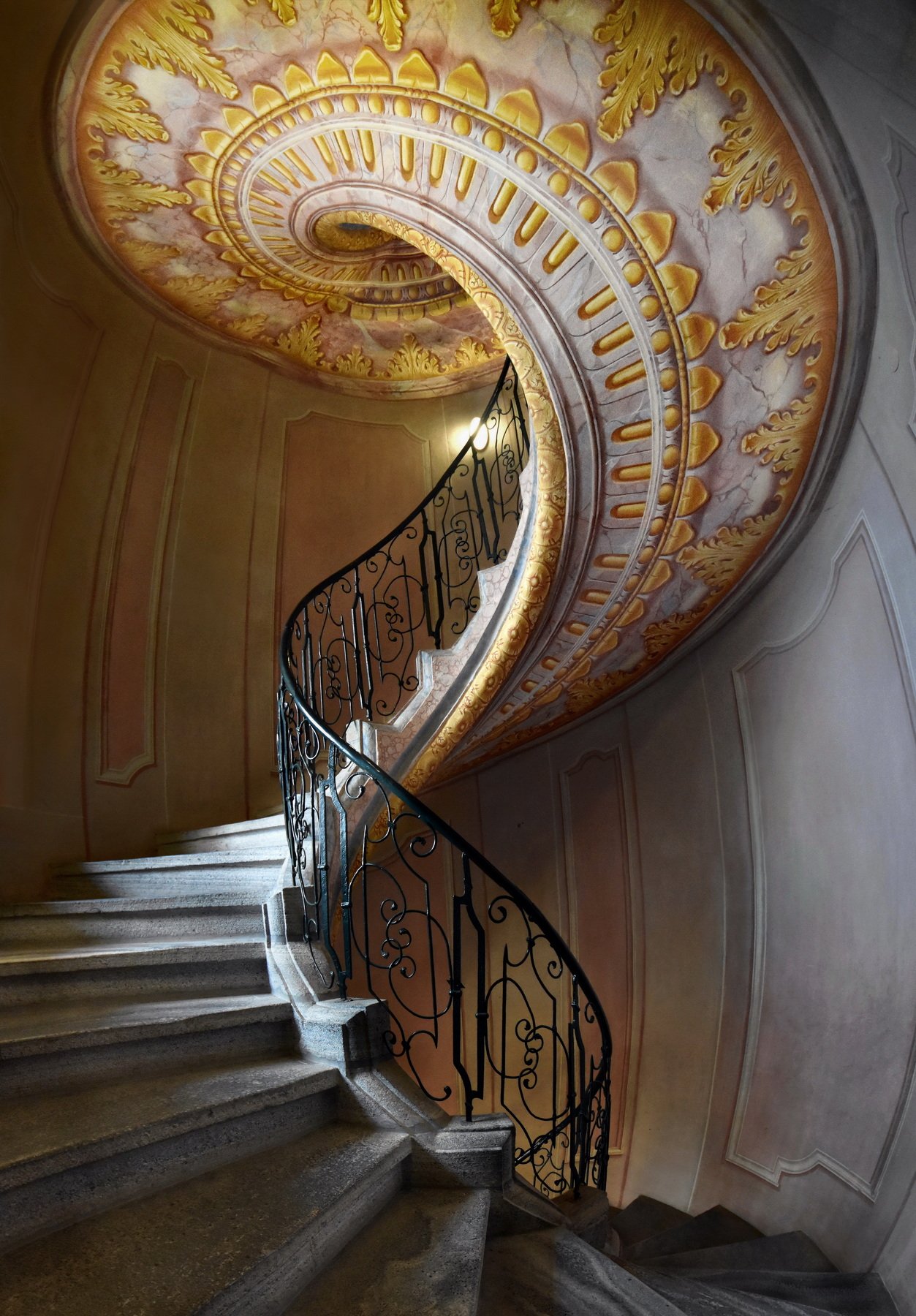 staicase, stairs, architecture, color, skin, serpent, spiral, austria, melk, interior, rails, gold, Nikolai Endegor
