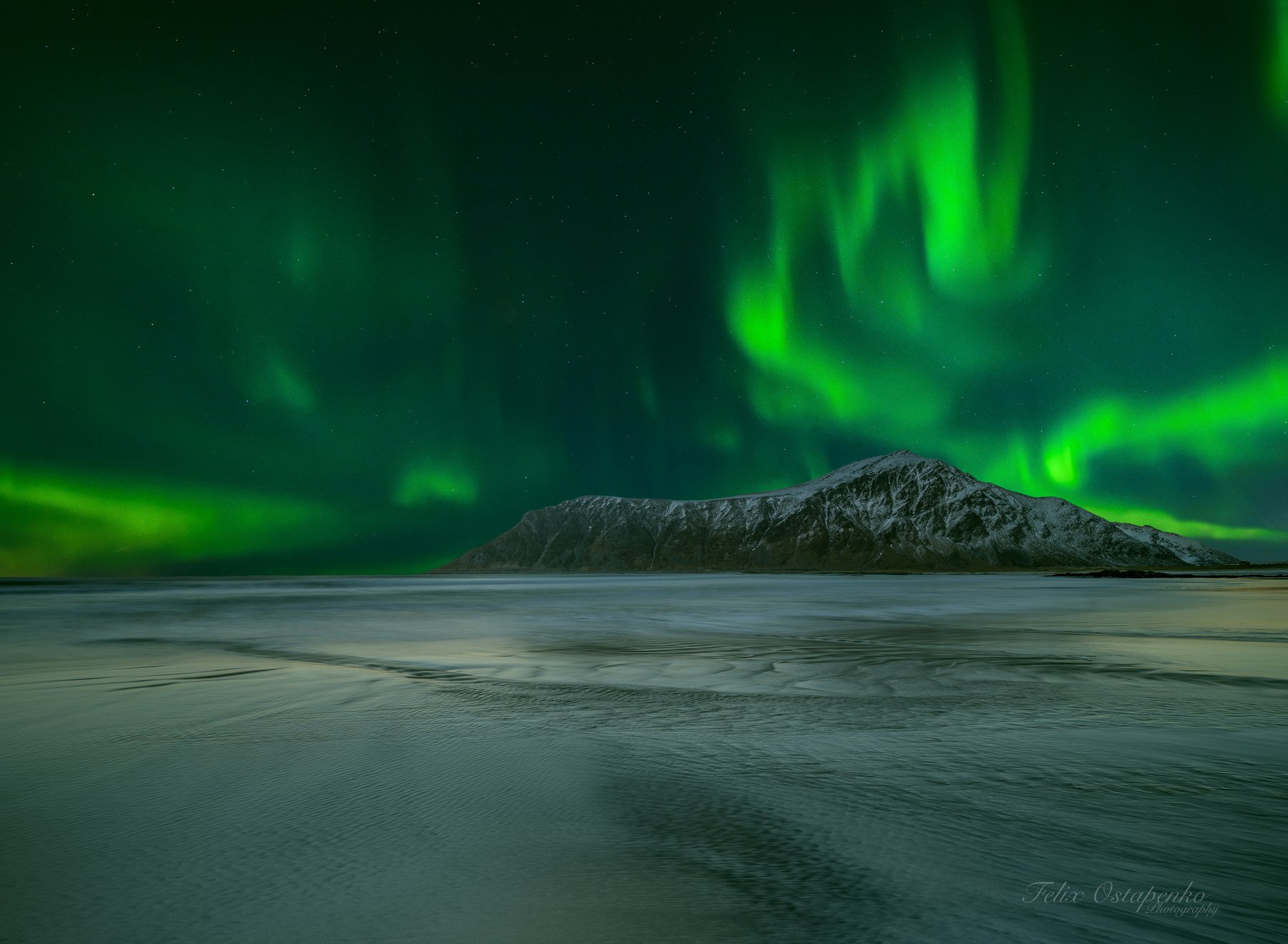 norway,lofoten,aurora borealis,sea,mountains,seascape,long exposure,zeiss milvus 21mm, Felix Ostapenko