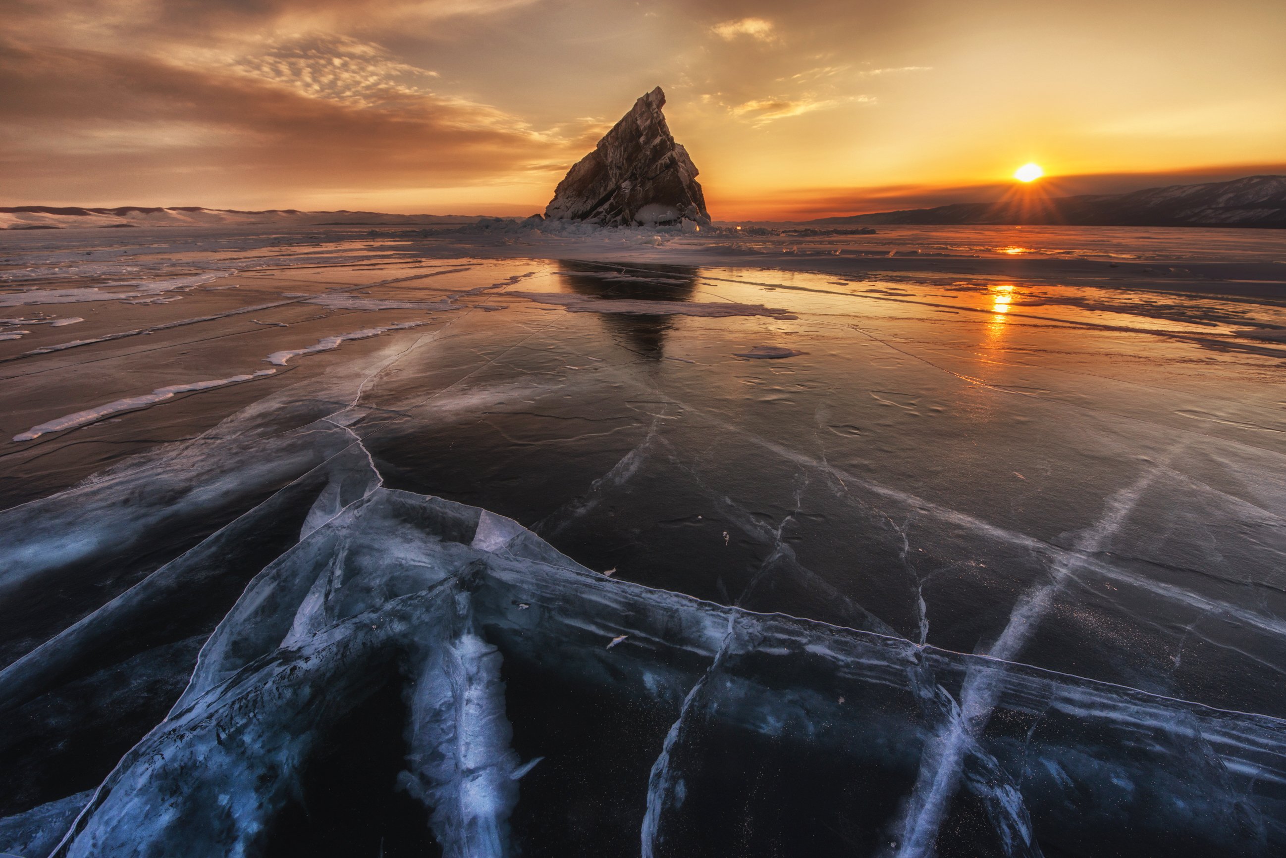 Байкал, пейзаж, закат, лед, природа, лёд, Байкальский лед, отражение, остров, зима, Igor Ivanko
