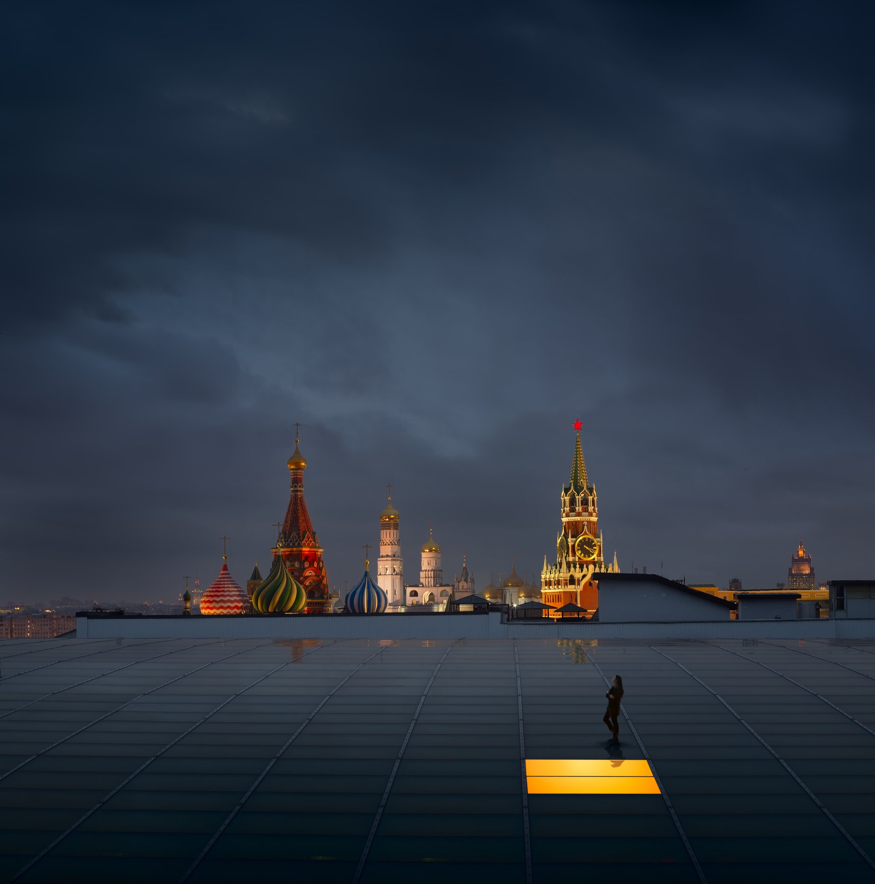 Москва Город Крыша Руфинг Гостинный Двор Купол Ночь Кремль Отражения, Ivan Musinov