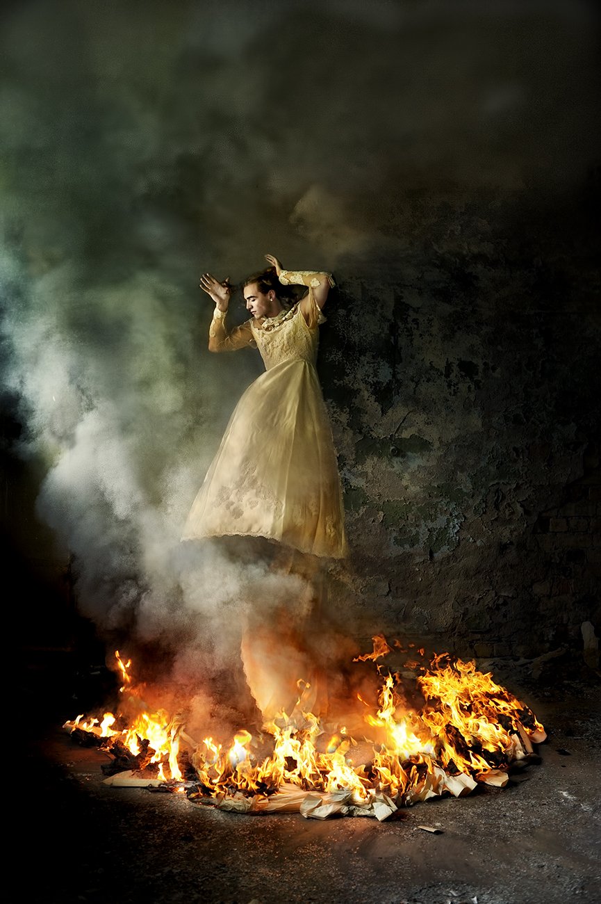 fire, wind, art, smoke, circle, flame, ritual, deity, man, male, metaphor, Edita