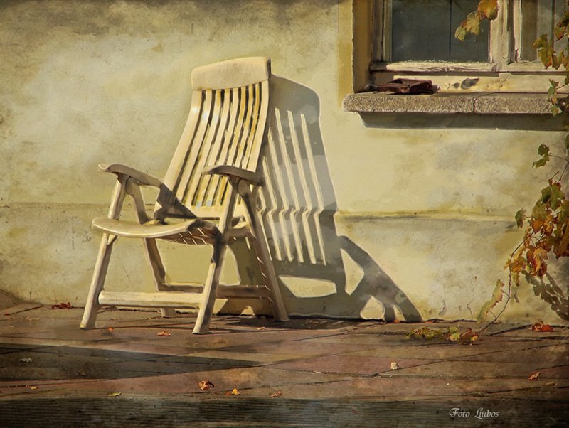 foto liubos, вечернее солнце, шуткa, стена, тень, кресло, Любовь Селиванова