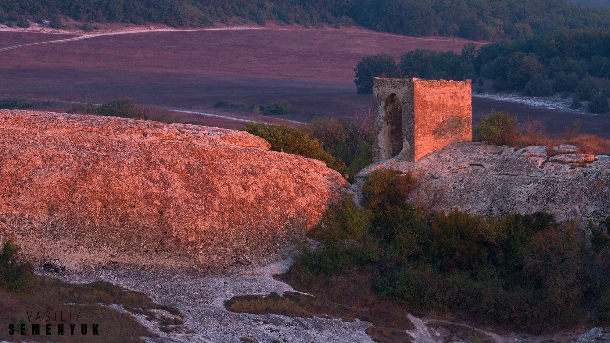 Крым, предгорья, Эски-Кермен, Кыз-Куле, башня, рассвет., Семенюк Василий