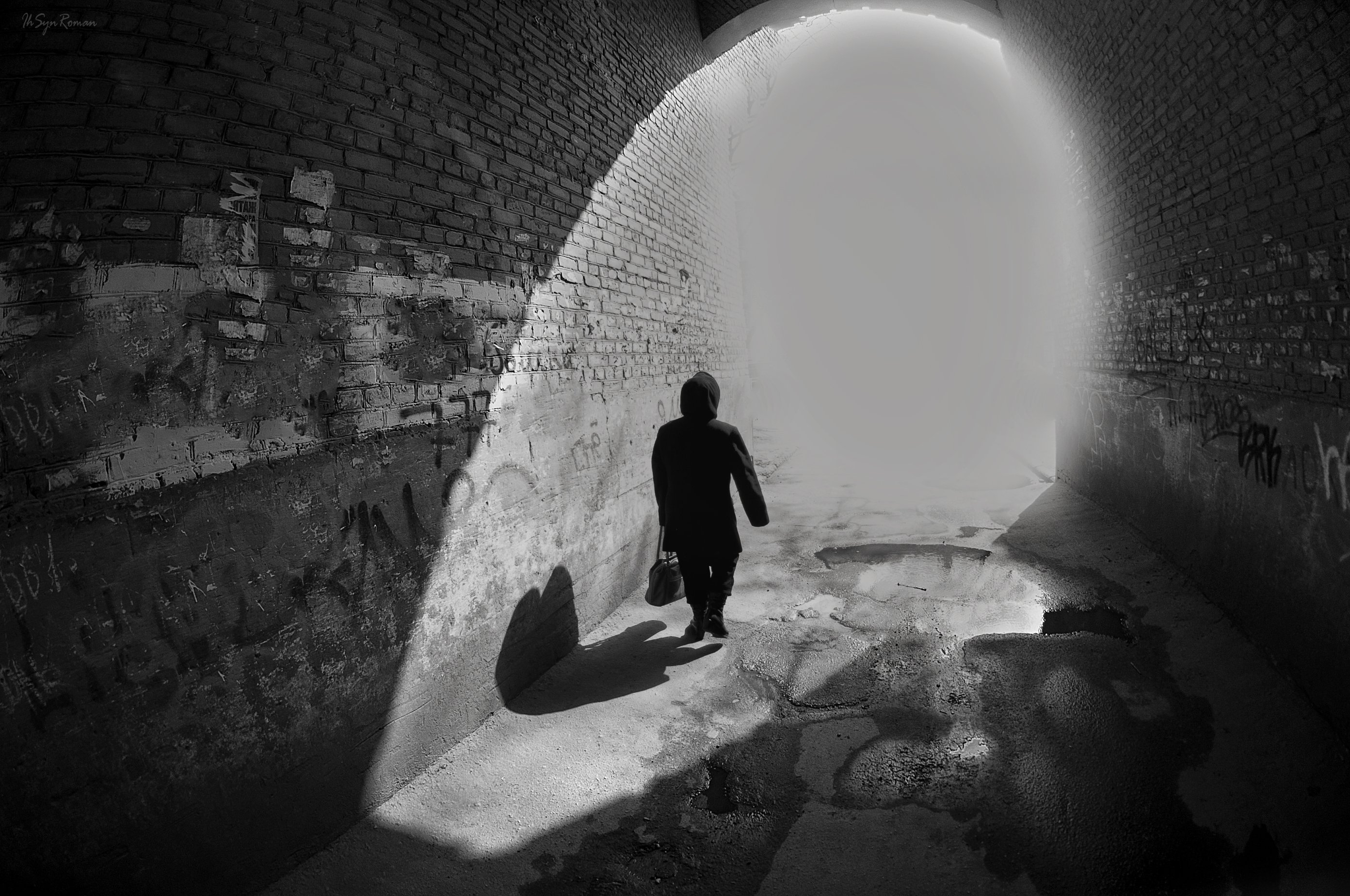 тоннель,арка,свет,прожектор,человек, Roma Krasov ( Chitinskiy )