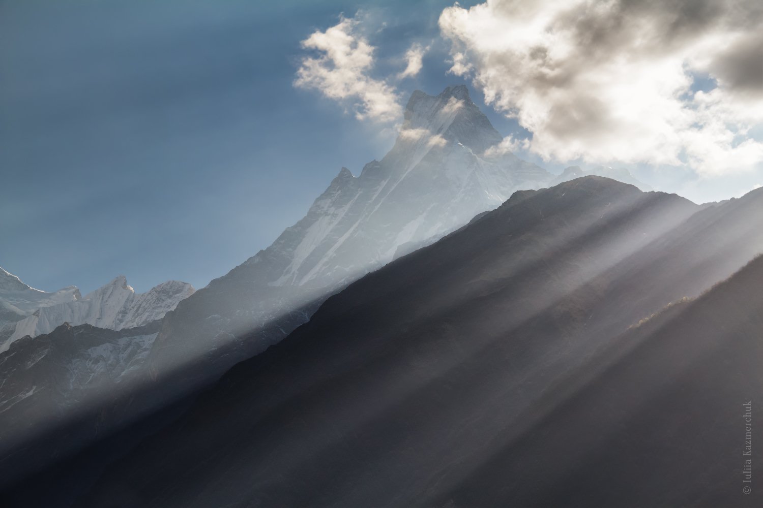 landscape, scenic, view, summit, mount, peak, top, sky, clouds, snow, the himalayas, nepal, chomrong, machapuchare, annapurna mountain massif, sunrays, evening, sunset, Казмерчук Юлия
