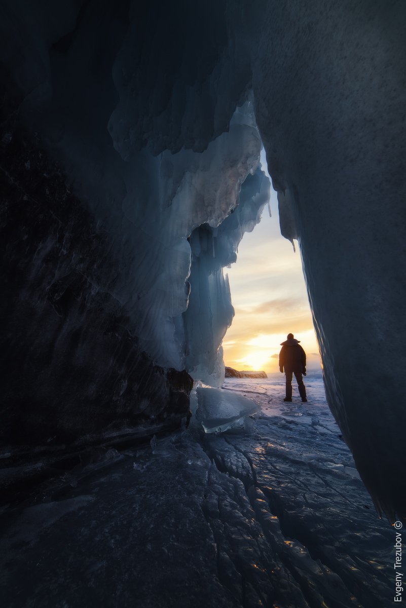 байкал, лед, пещера, фотограф, закат, снег, льдина, Евгений Трезубов