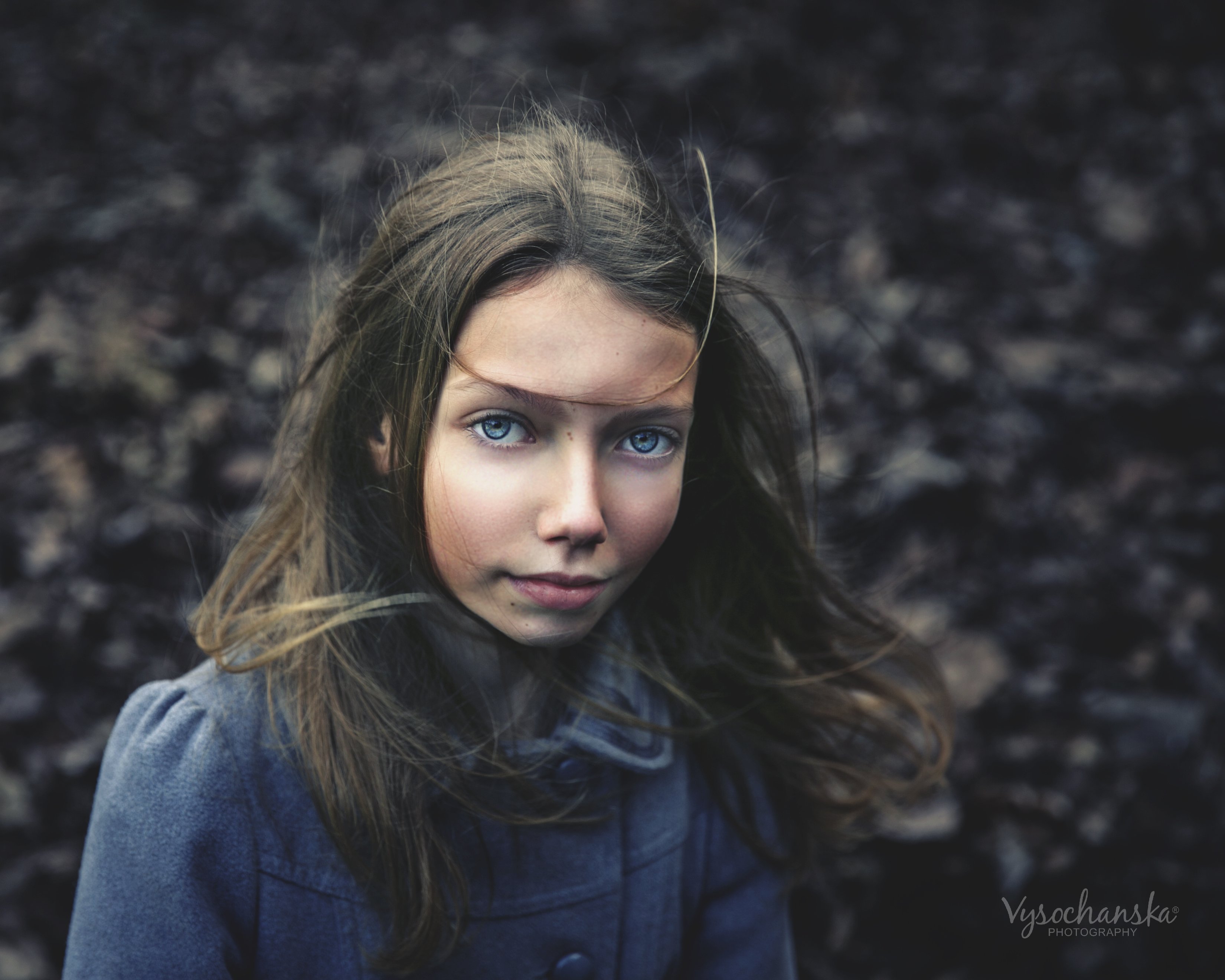 girl, little, eyes, red, grey, portrait, девочка, голубіе глаза, портрет, Vysochanska Photography