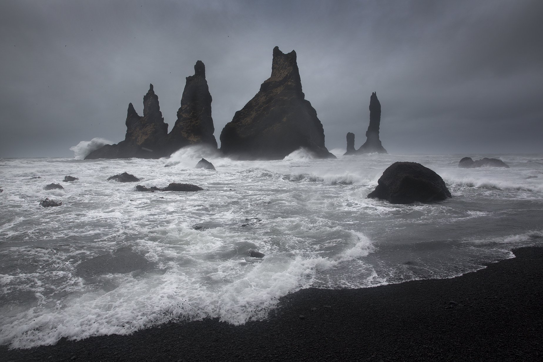 исландия,море,волны,скалы,вода,камни,побережье,погода,серый,оттенки,iceland,rock,water,, Олег Грачёв