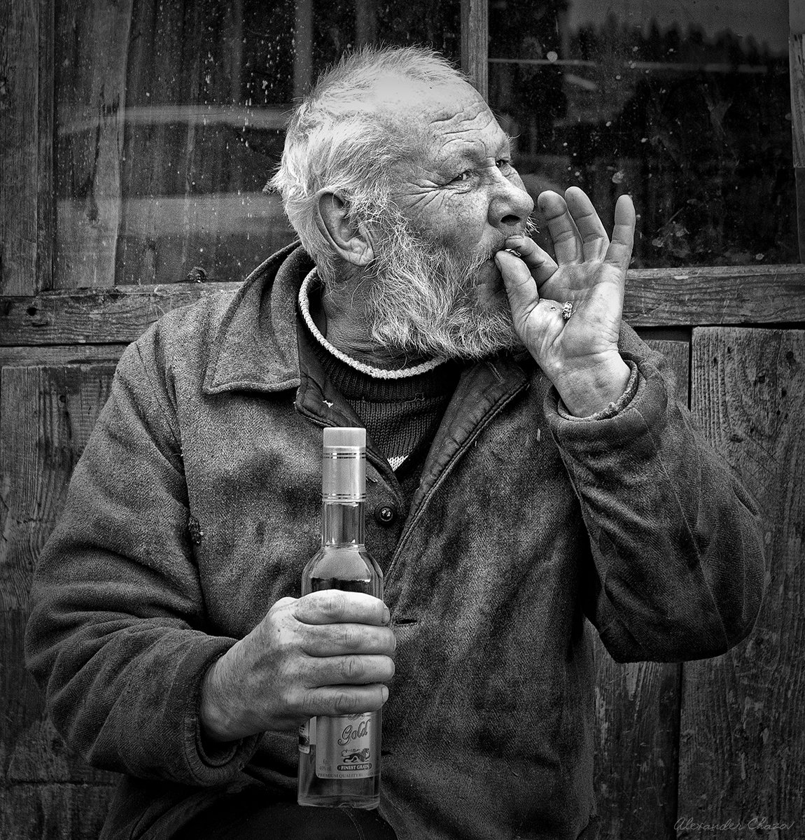 Мужик, деревня, водка, сигарета, курение, портрет, Александр Чазов