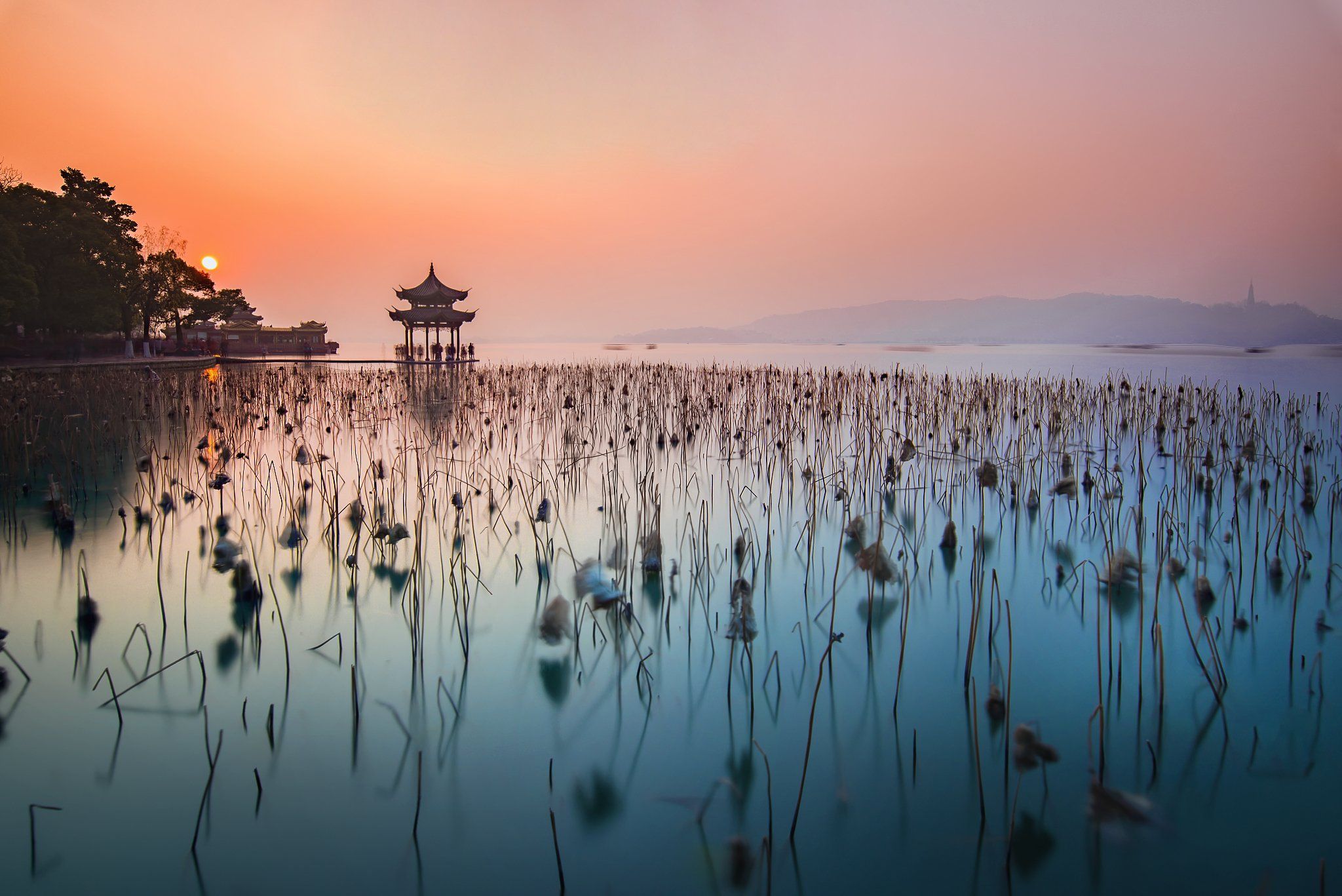 sunset, pagoda, winter, lotus, colour, westlake, long exposure, Derek Zhang