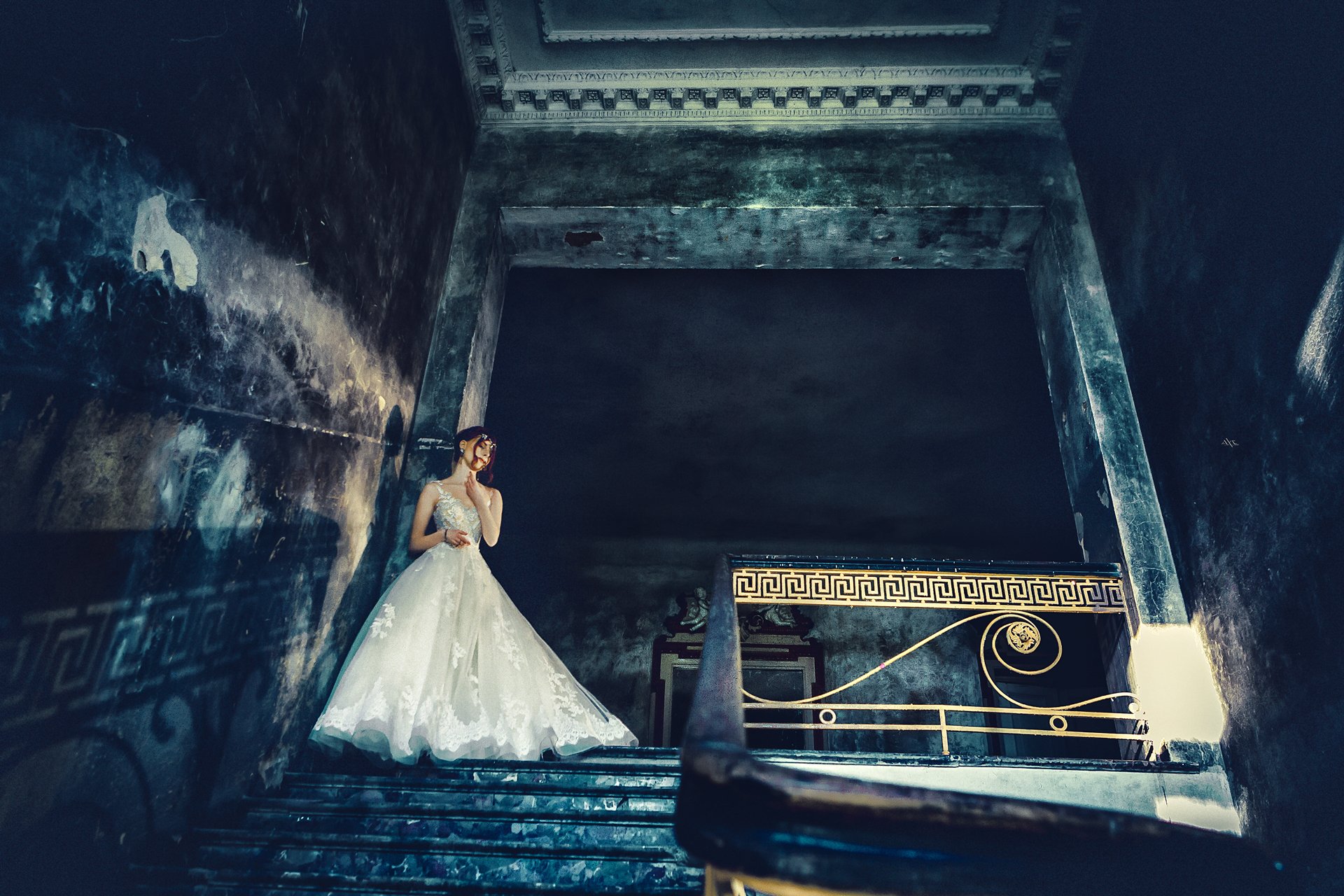 woman, model, beauty, dress, bride, wedding, abandoned, old manor, toning, Руслан Болгов (Axe)