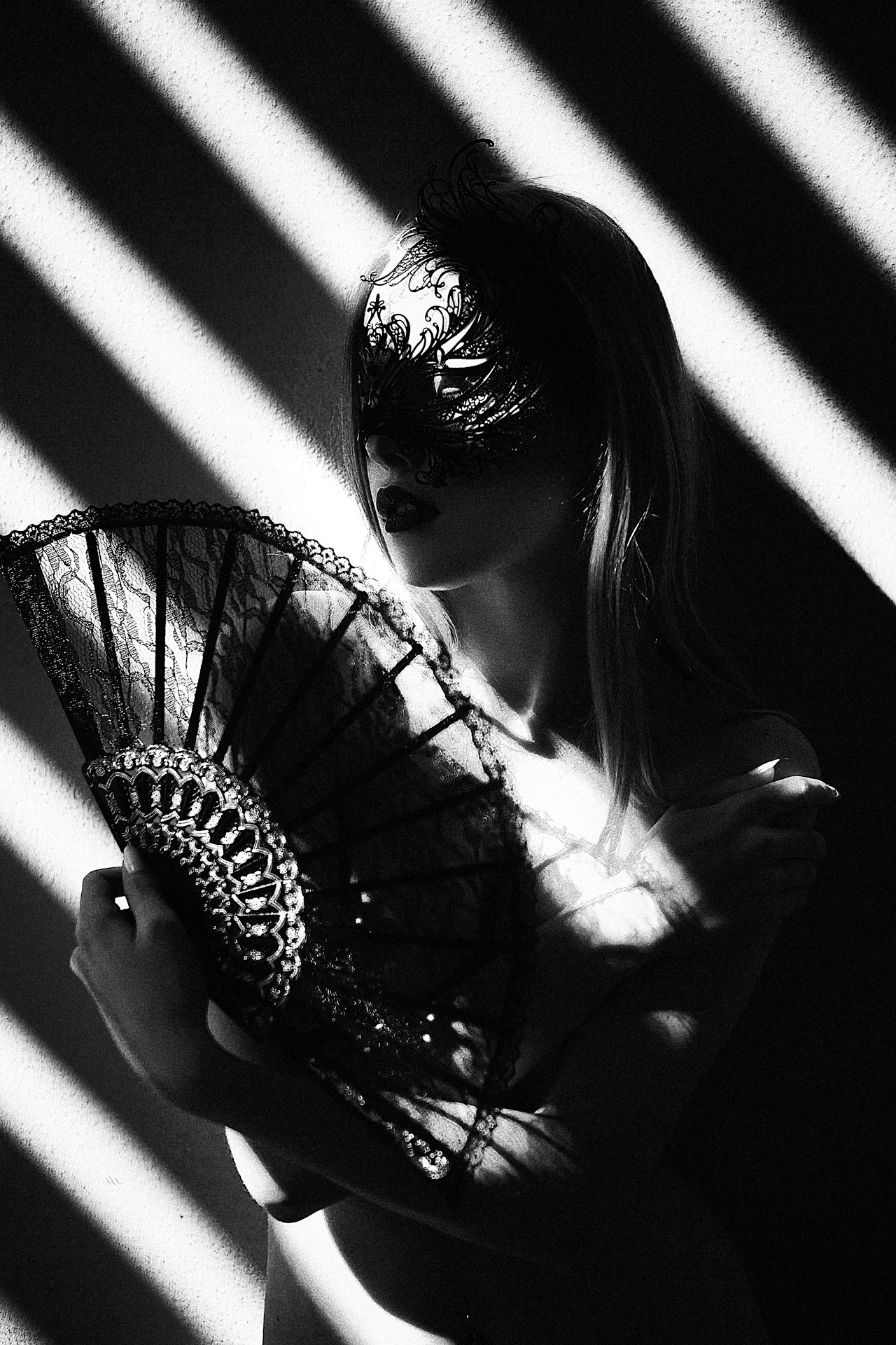 woman, portrait, black and white, mask, contrast, Руслан Болгов (Axe)