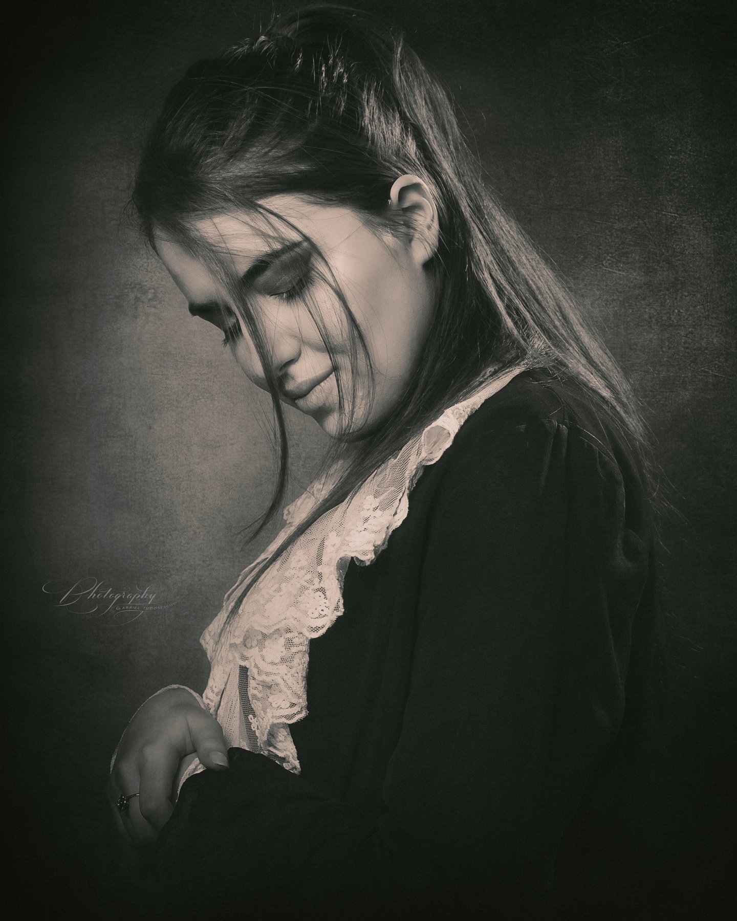 portrait, black & white, Gabriel Tudosescu EFIAP