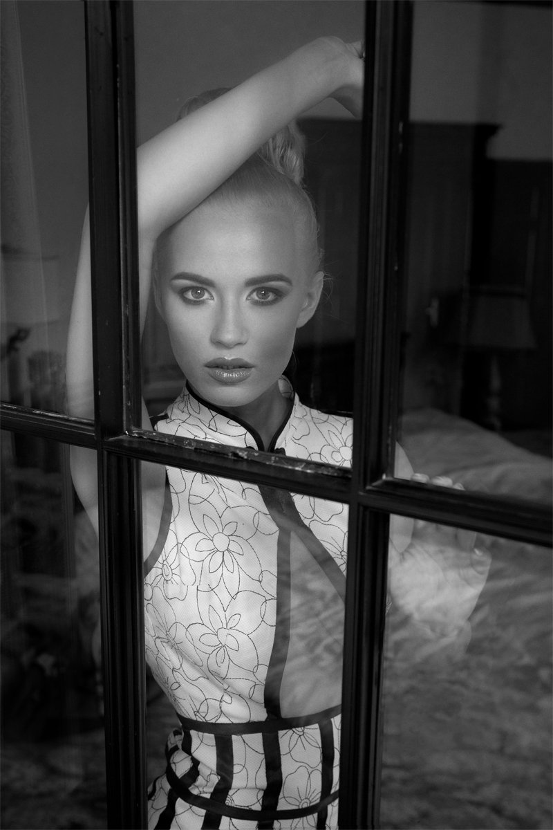 black, white, window, morning, lady, portrait, eyes,, Dariusz Wysocki