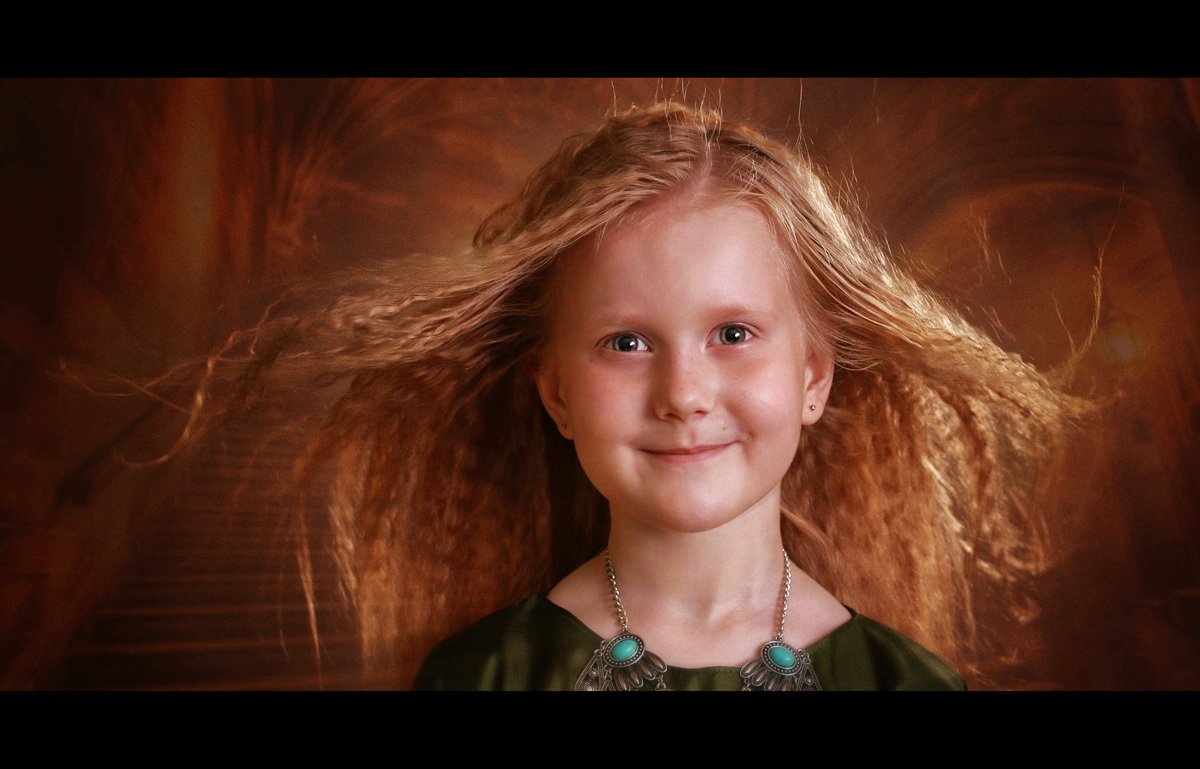 дети портрет девочка замок ветер в волосах, Римма Алеева