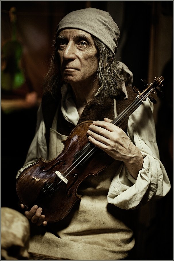 Великий мастер скрипок. Антонио Страдивари портрет. Страдивари скрипичный мастер. Страдивари и Амати. Николо Амати.