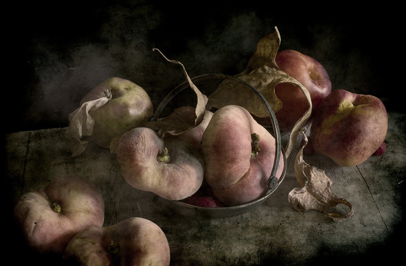 персики, персик, натюрморт, ваза, листья, стол, яблоки, Игорь Токарев