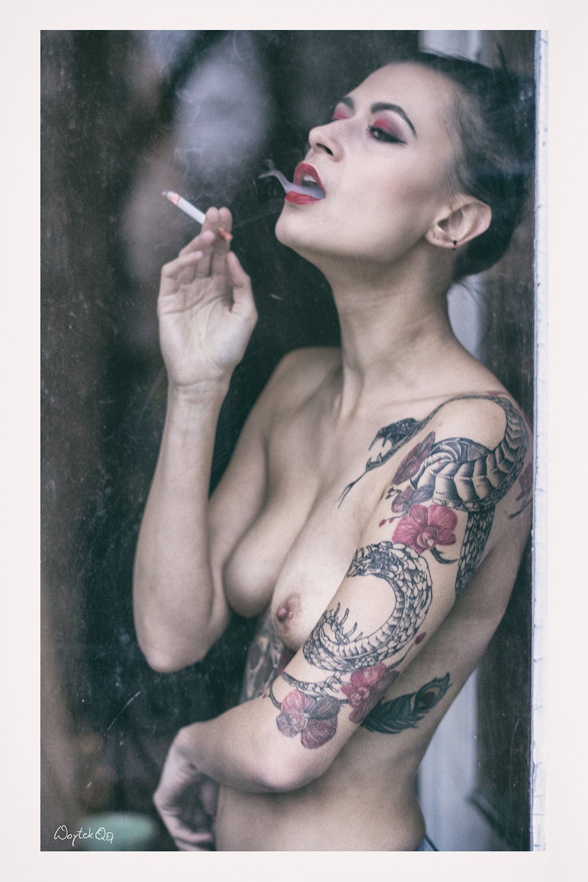 women, nude, tatoo, window, smoke,, Woytek