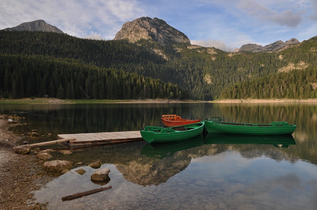 черное озеро, черногория, лодки, Света и Вася