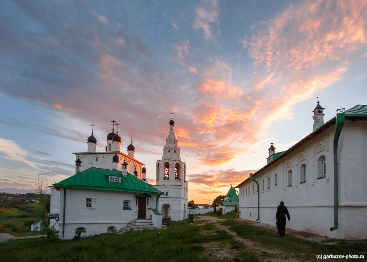 Богородице рождественский монастырь тула. Богородице-Рождественский Анастасов монастырь. Анастасов монастырь Тула. Монастырь Одоев Анастасов монастырь Одоев. Богородице-Рождественский Анастасов монастырь Тульская область.