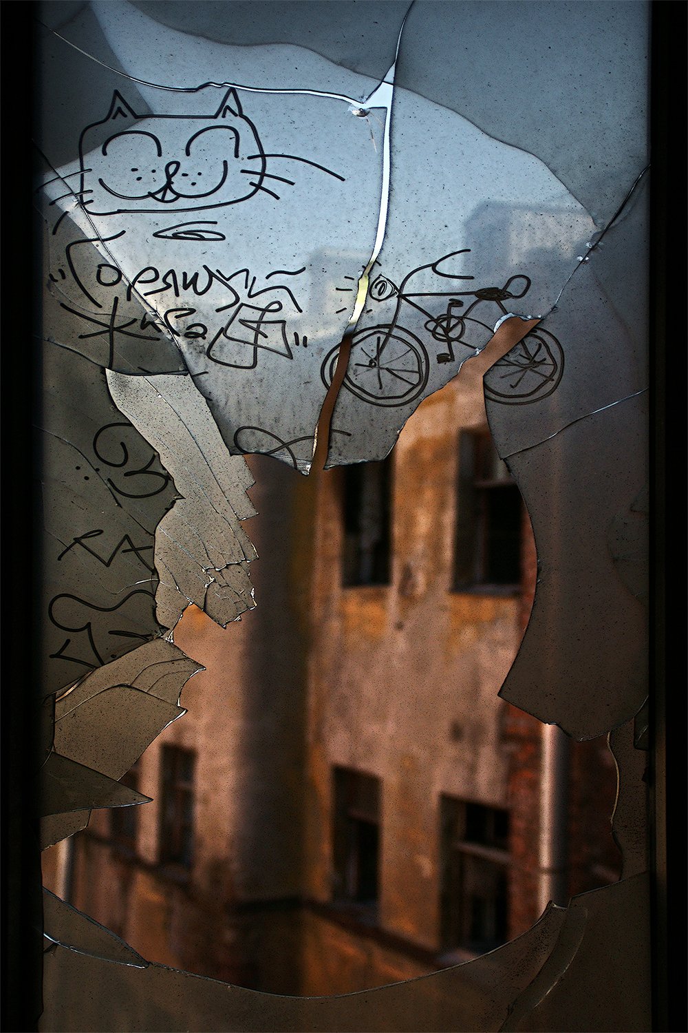#deep.spb, #deepspb, #санктпетербург, #петербург, #спб, #питер, #saintpetersburg, #petersburg, #spb, #piter, #город, #city, #street, #streetphoto, #streetphotography, #cityscape, #urbex, #urbexphoto, #urbanexploration, #abandoned, #steps, #door, #window, deep.spb