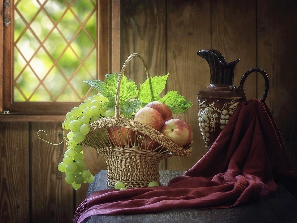 натюрморт, лето, фрукты, корзина, загородный дом, кувшин, художественное фото, Ирина Приходько