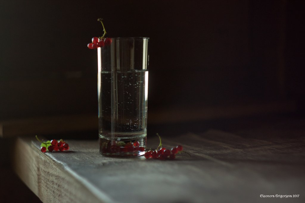 стакан, стекло, прозрачный, красный, вода, ягоды, красная смородина, лето, натюрморт, Eleonora Grigorjeva