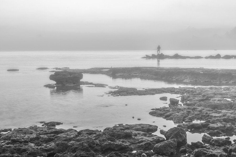 Пейзаж, утро, туман, море, рыбак, единение, природа, тишина, чб, landscape, sea, morning, bnw, bw, Сергей Гойшик