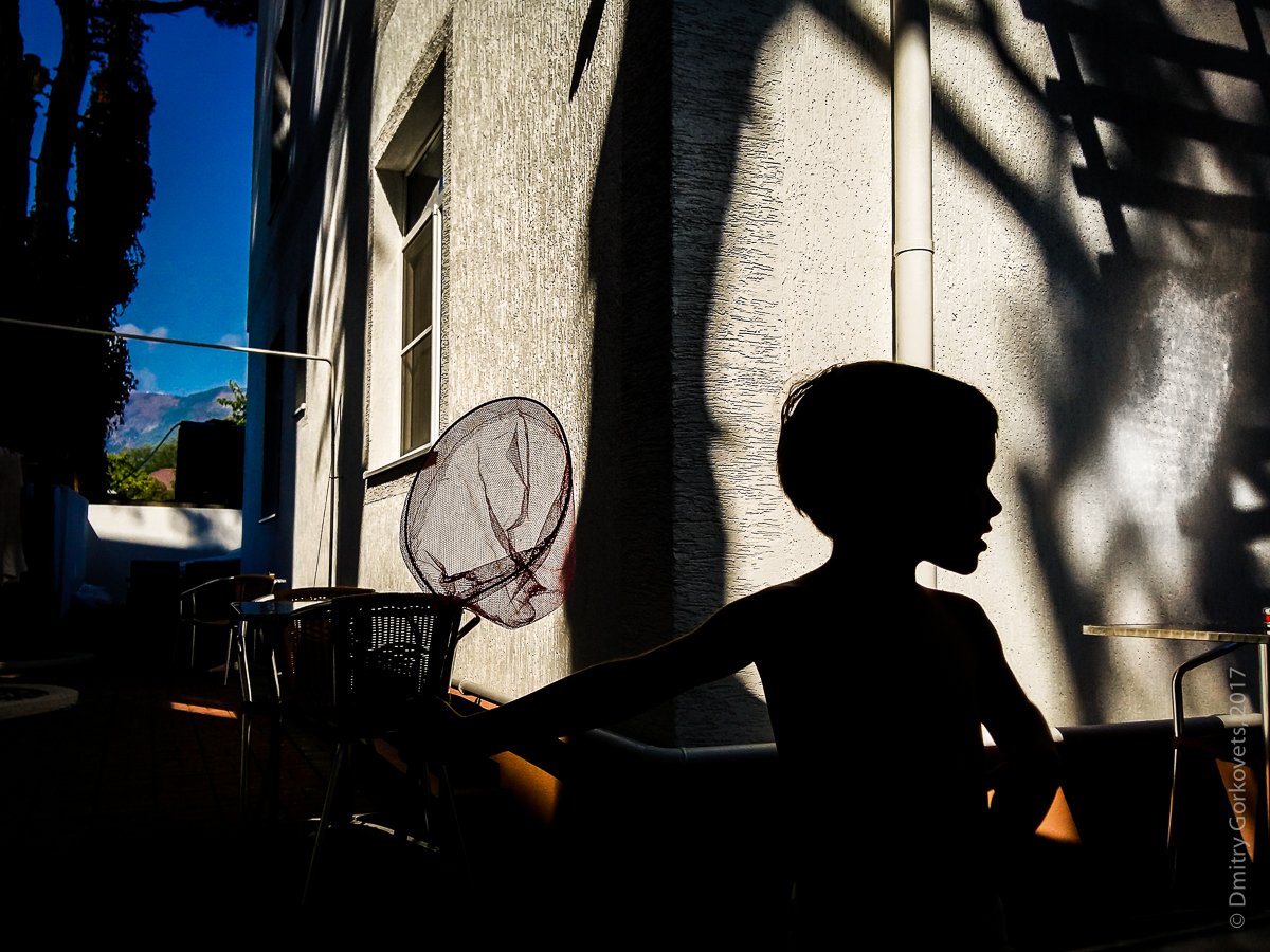 #photobydmitrygorkovets #streetphoto #kids #childphoto #shadows, Горковец Дмитрий