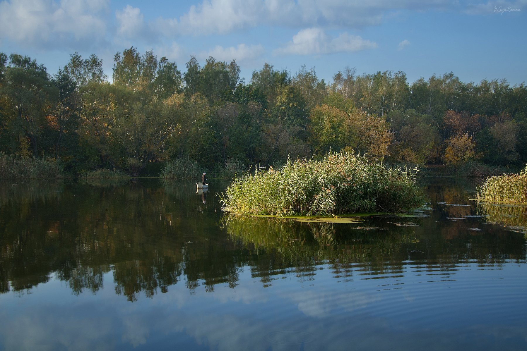 осень,утро,берег,река,лодка,рыбак, Roma  Chitinskiy