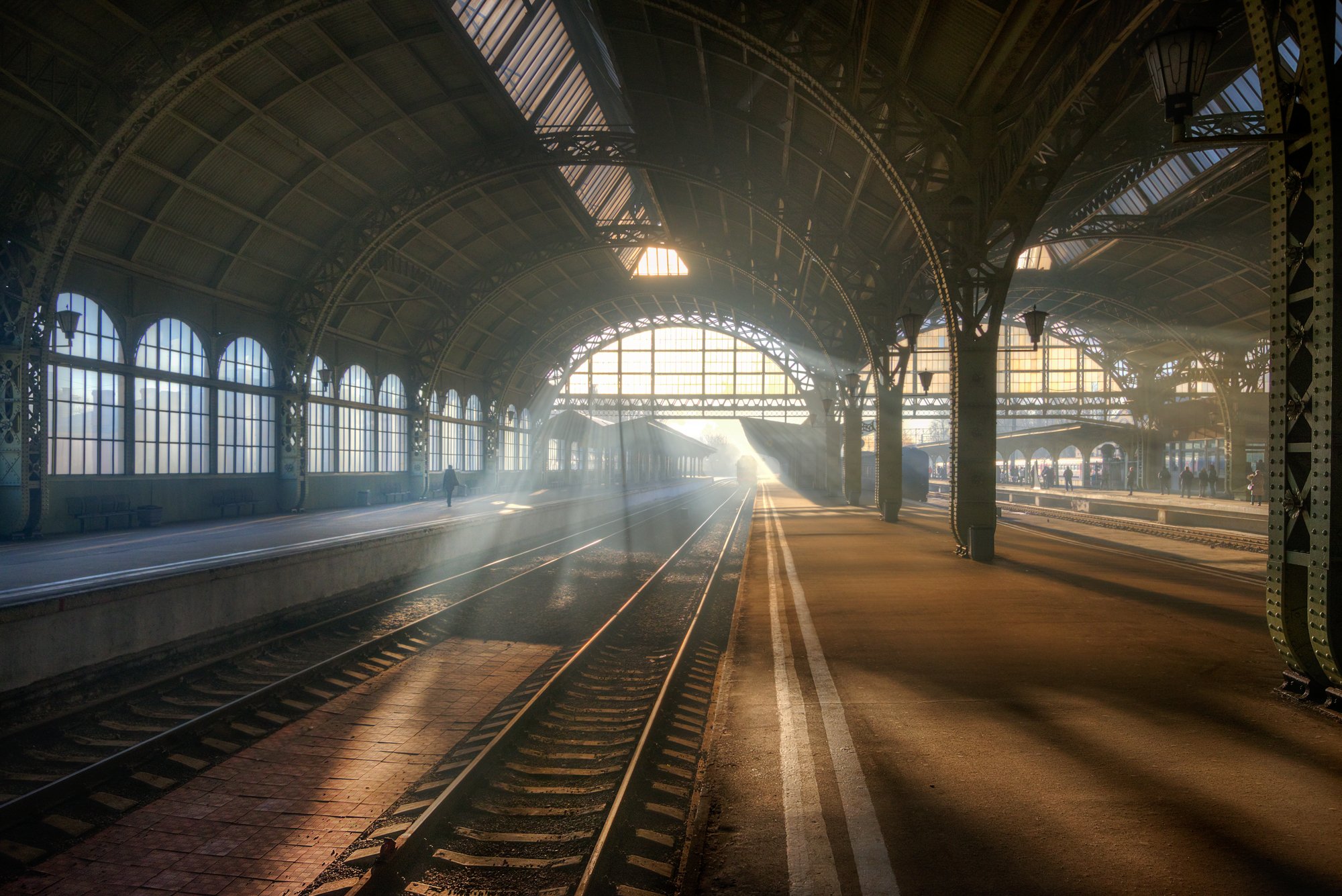 Санкт-Петербург. Витебский вокзал. Октябрь..... Photographer Eduard Gordeev