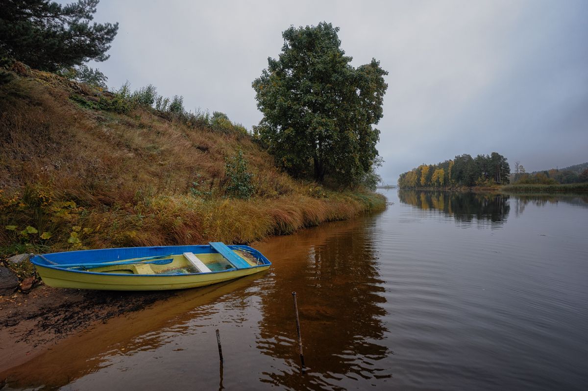 осень,река,вуокса,вода,лодка,пейзаж, Евгений Плетнев
