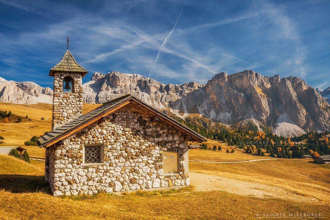 dolomities, dolomiti, mountains, italia, italy, sunset, sunrise, light, red, orange, autumn, colours, funes, church, seceda, Tomasz Wieczorek