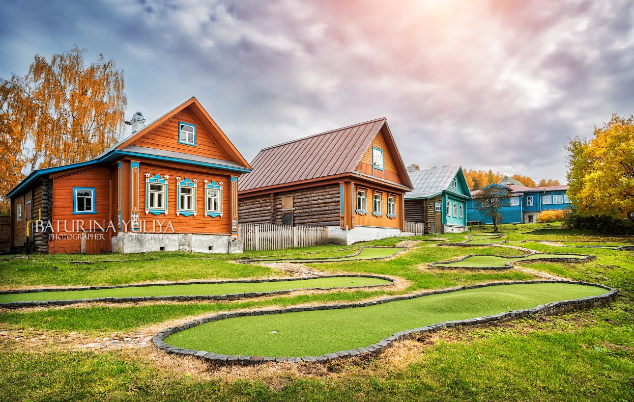 Деревня батурина. Гольф на дачном участке. Дача клуб картинки. Dachas.