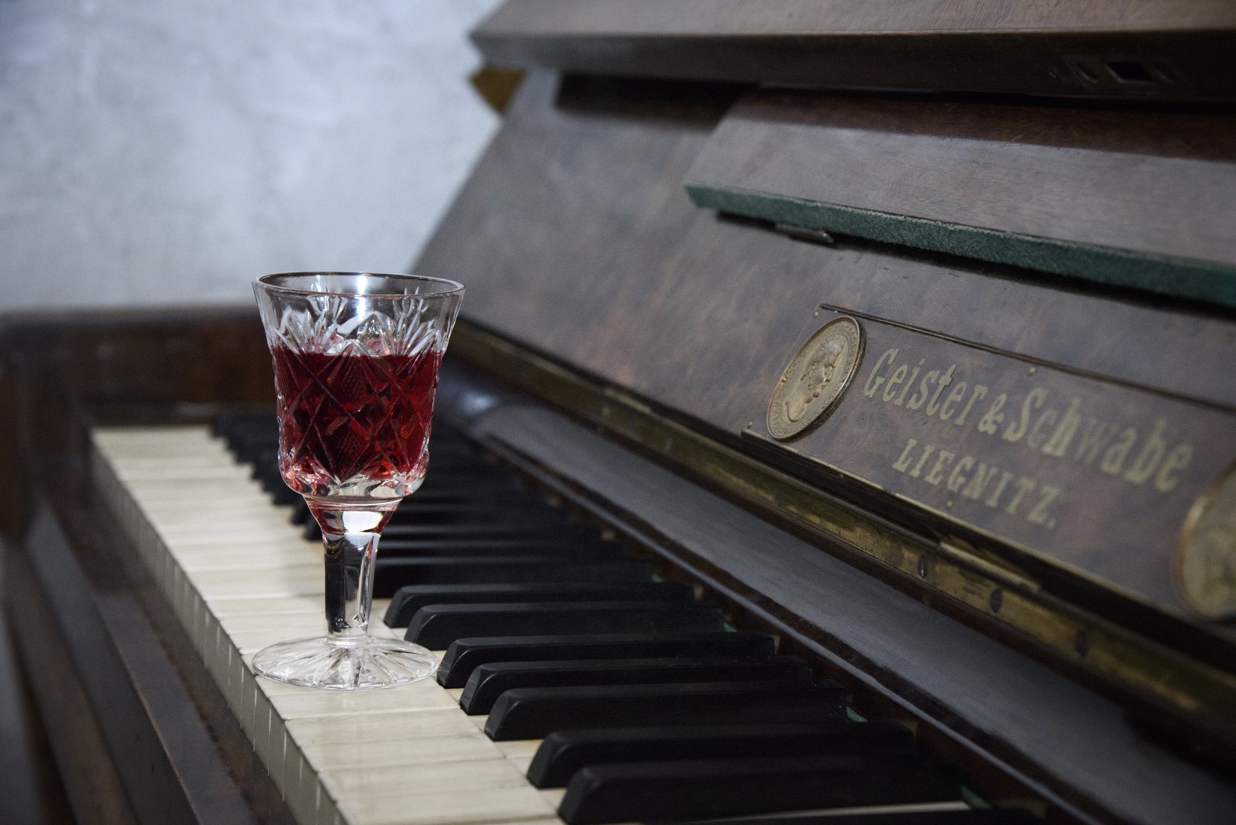 вино, бокал вина, красное вино, пианино, клавиши, музыка, алкоголь, Svetlana Khromova
