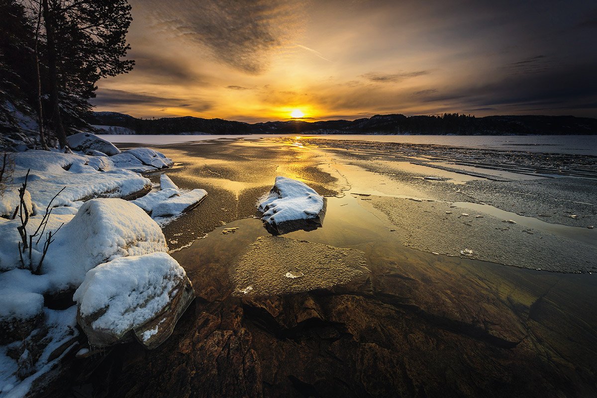 winter,lake,freezing,norway,norwegian,sun light, shore, snow, ice, water,, Adrian Szatewicz