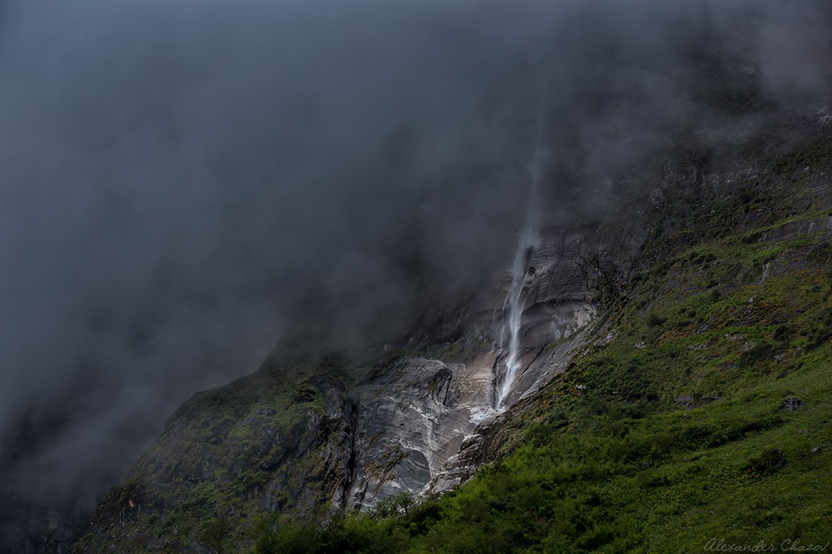 водопад, непал, гималаи, туман, горы, пейзаж ,природа, Александр Чазов