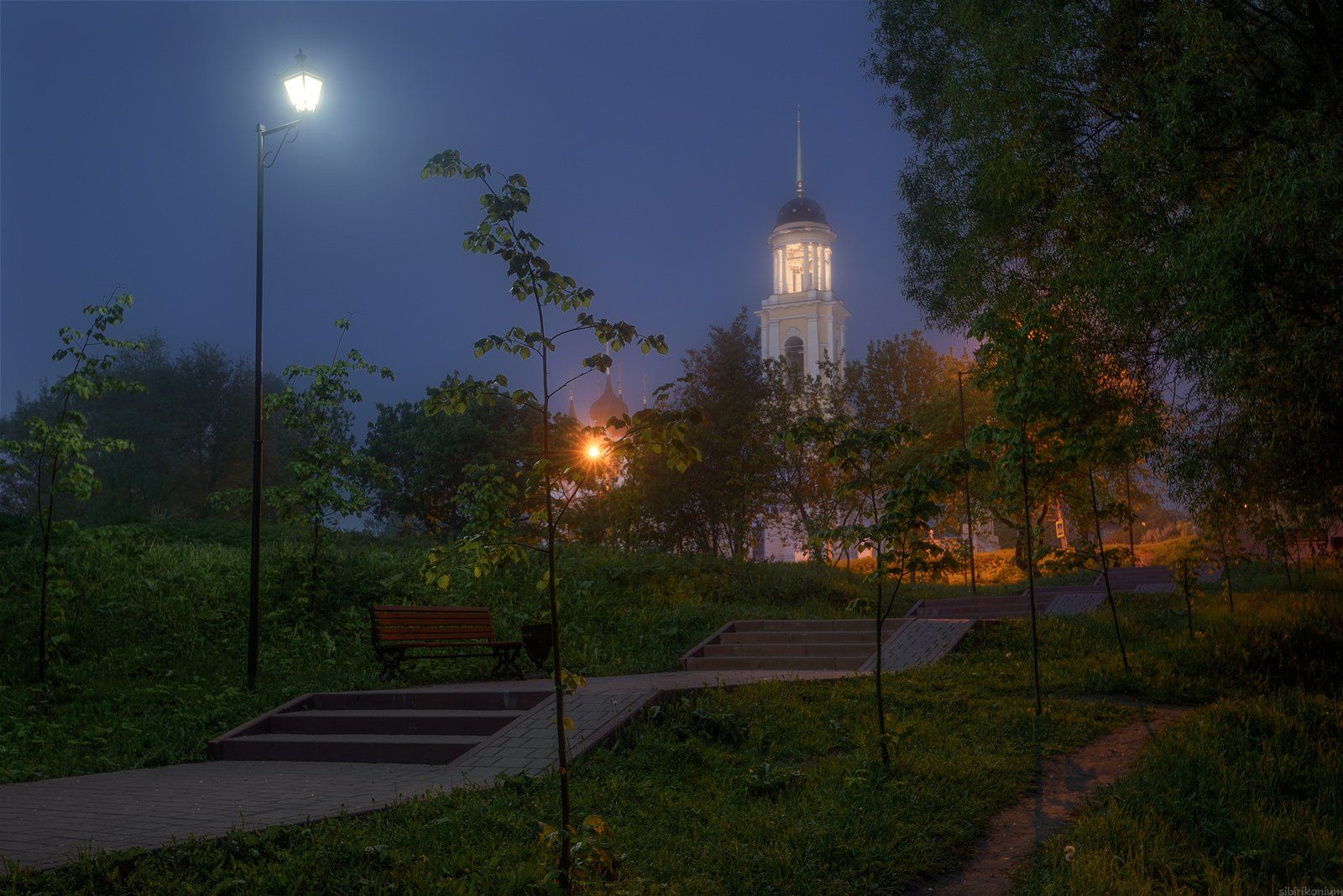 церковь туман ночь парк, Морозов Юрий