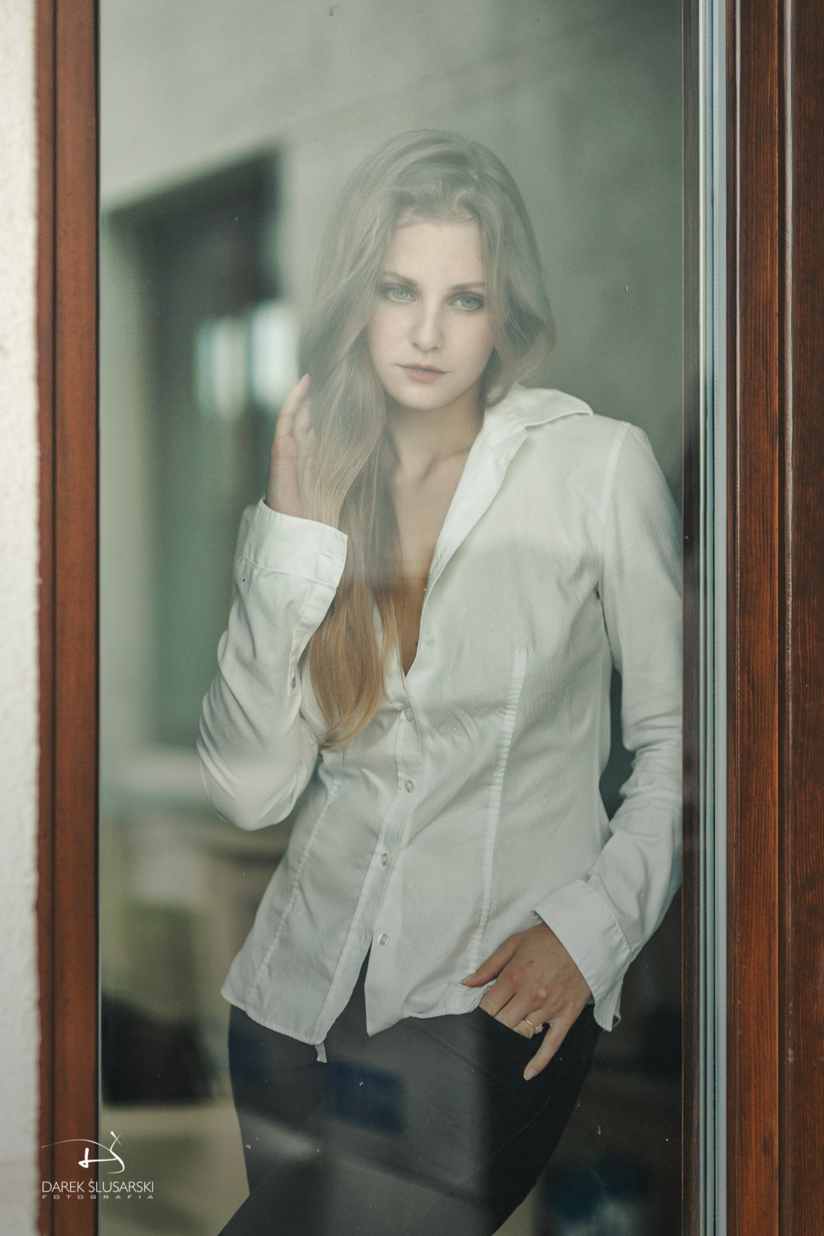 portrait, woman, window, photographer, darekslusarski.pl, , Darek Ślusarski