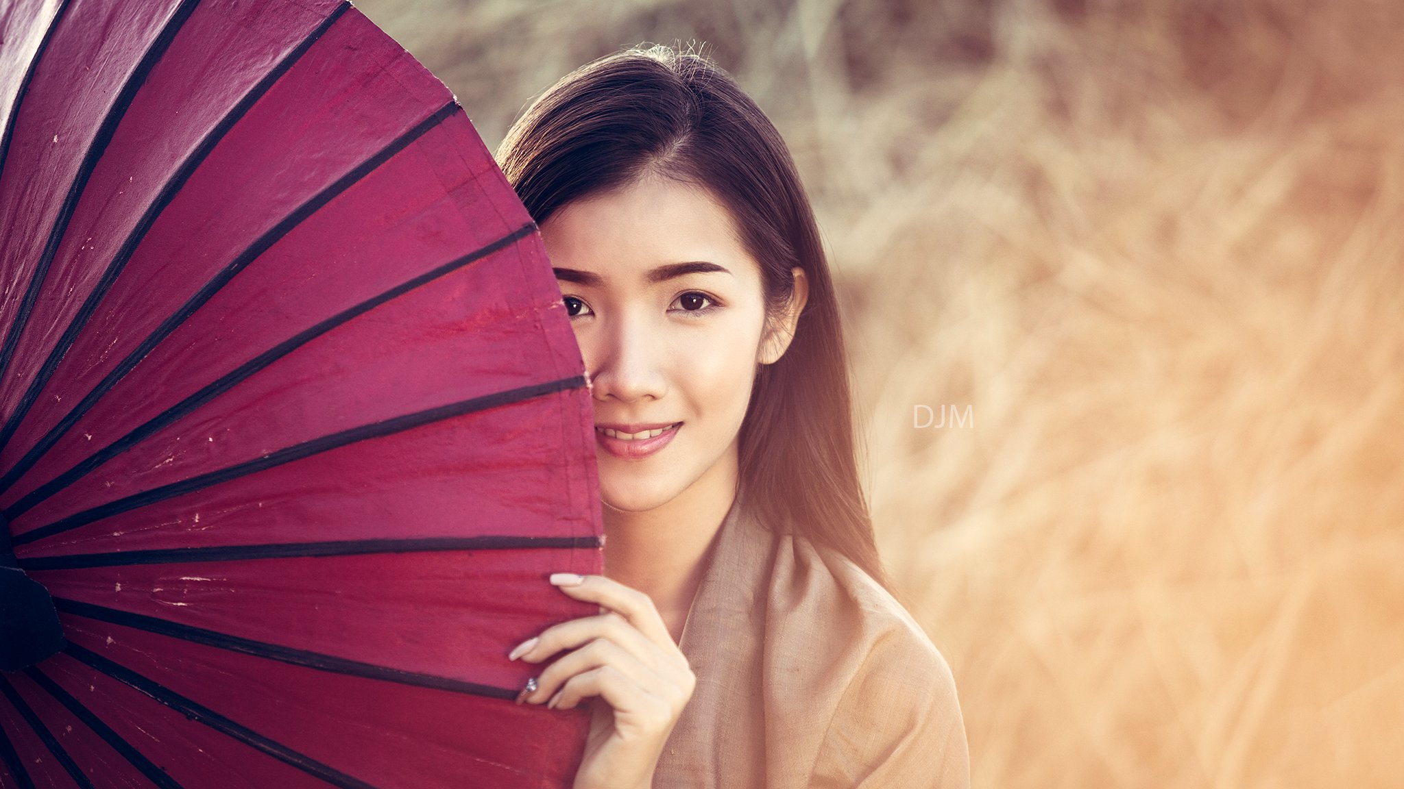 portrait,woman,Thai,smile,red,, SUTIPORN SOMNAM